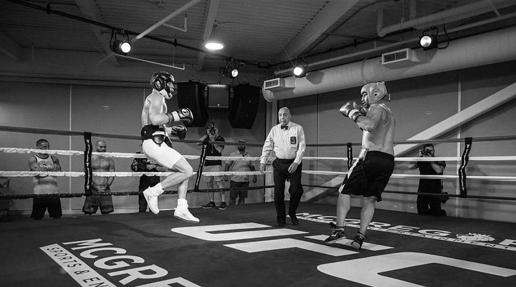 Mcgregor sparring Malignaggi for Mayweather fight in Las Vegas 