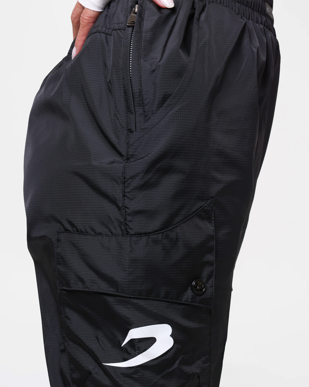 Women's Dundee Cargo Pants - Black | BOXRAW