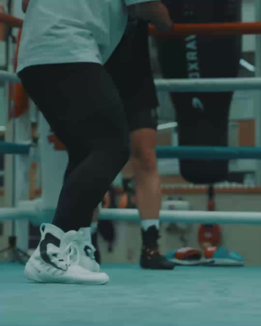 Impello 2.0 Boxing Boots - White/Black | BOXRAW